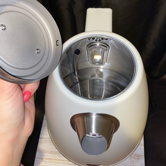 Rae Dunn Kettle - Picture 5 of 6